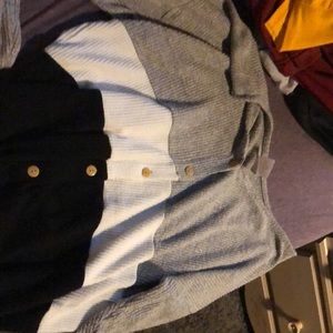 I’m selling a really cute sweater to wear